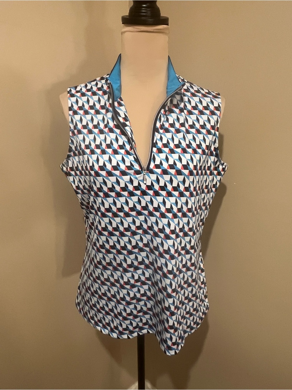 Tail Sleeveless Geometric 1/4 Zip Golf Tank in White, Blue & Red, Large